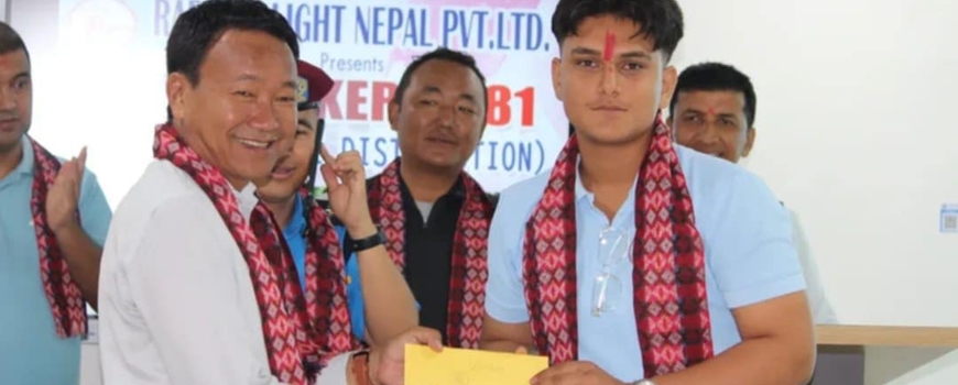 एसईई स्पिकर–२०८१ का विजेताहरूलाई पुरस्कार वितरण